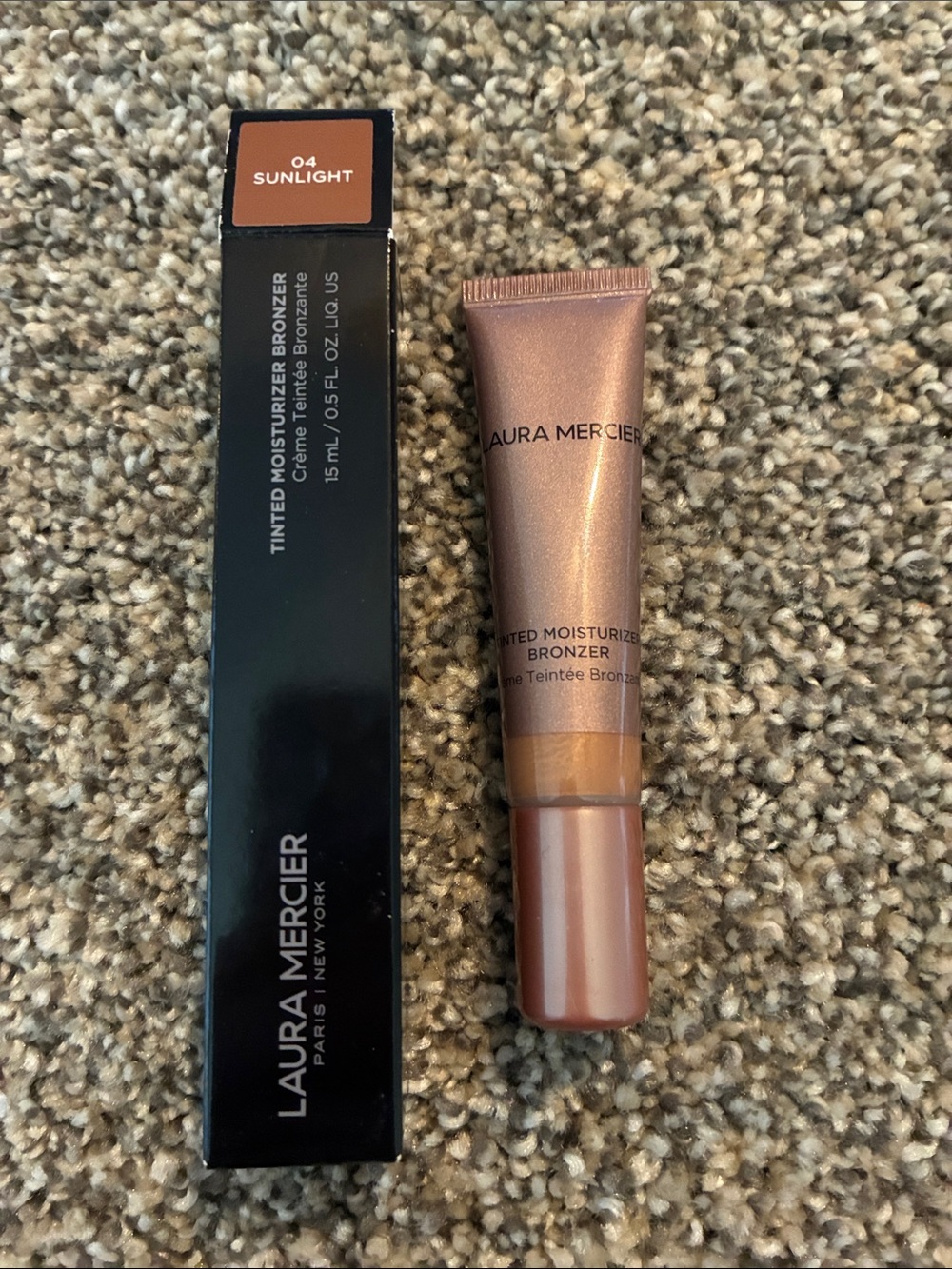 Laura Mercier Tinted Moisturizer Bronzer 04 Sunlight